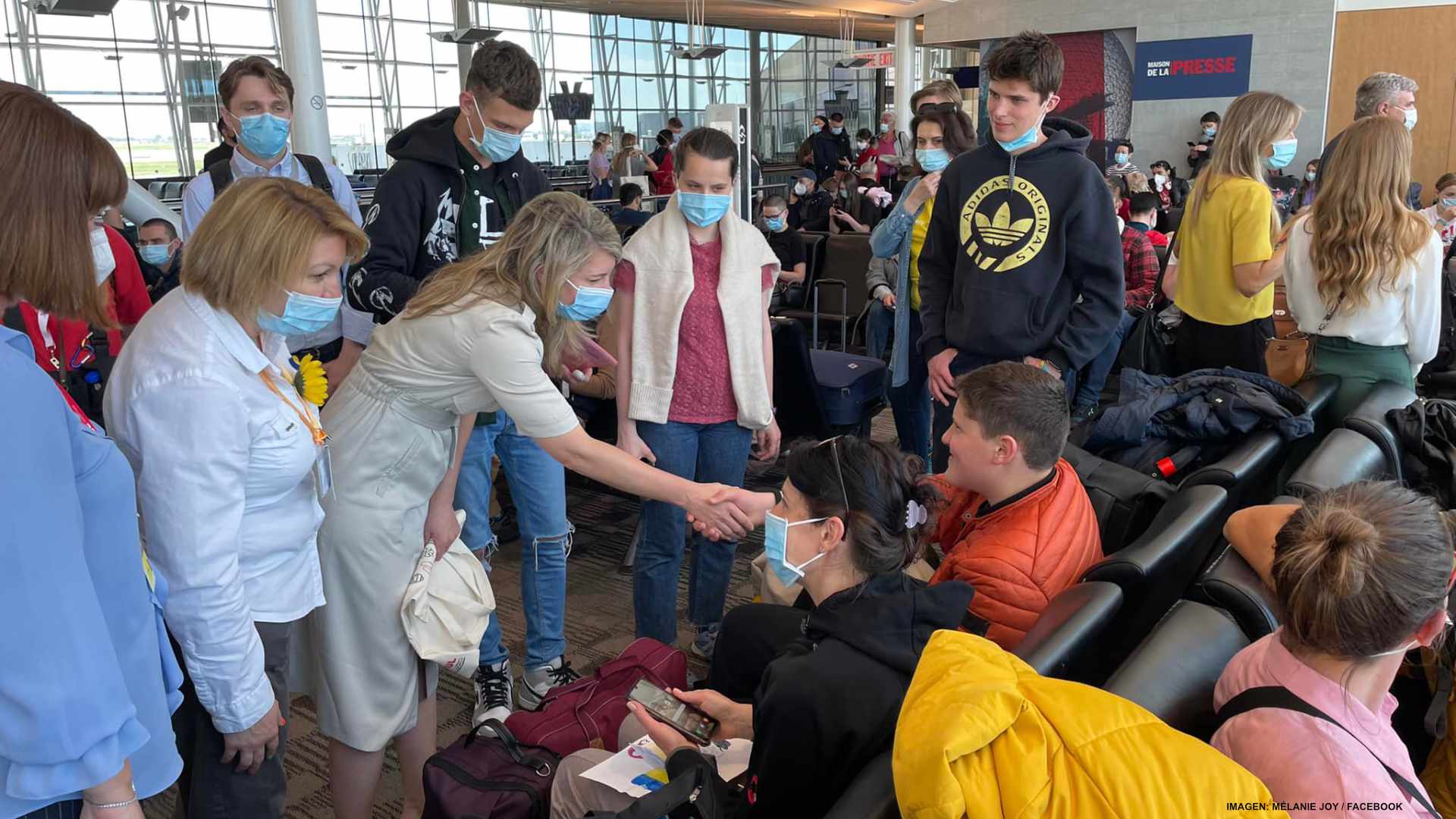 Llegan a Canadá vuelos con refugiados ucranianos