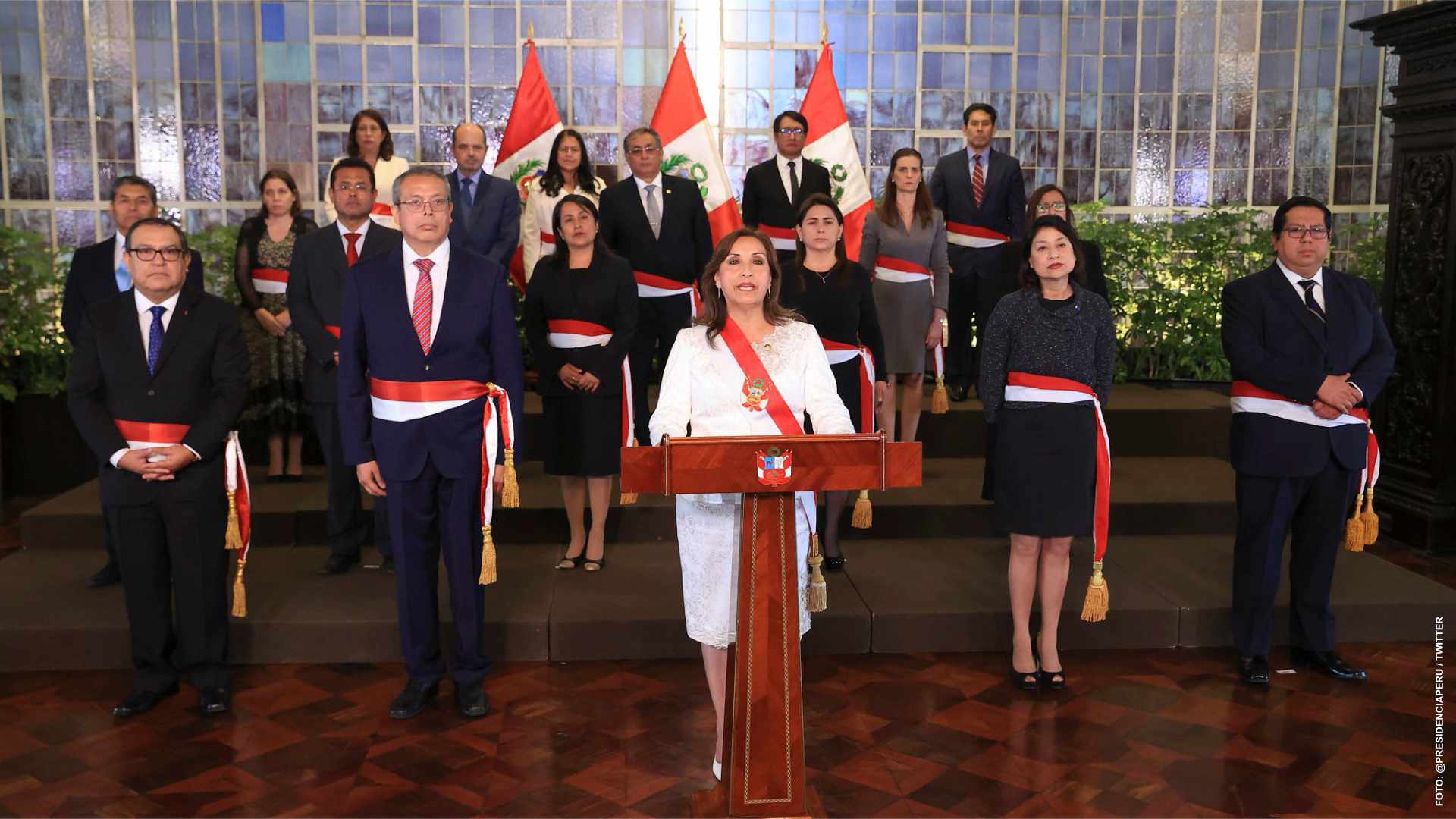 Perú destituye a Castillo y estrena nuevo presidente